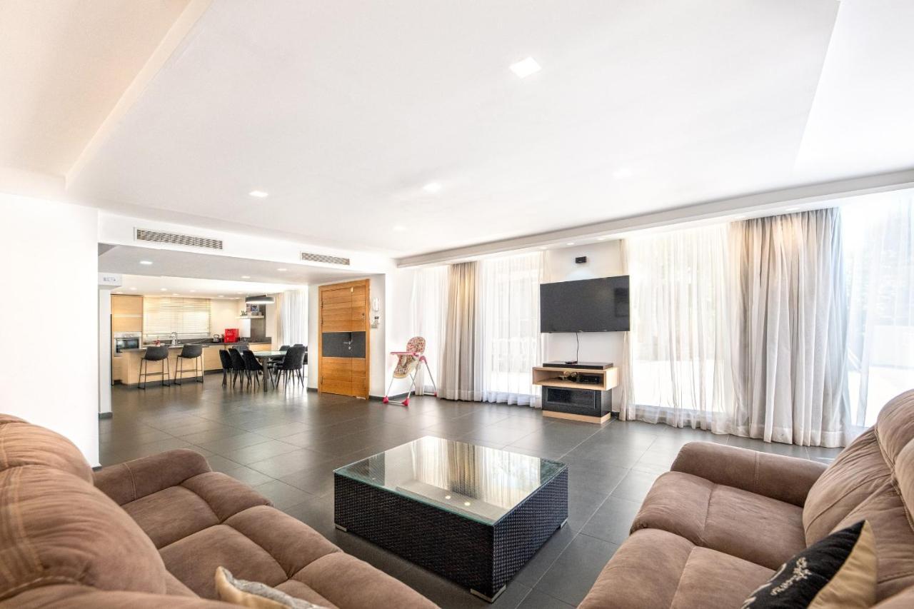 Villa Eyal *